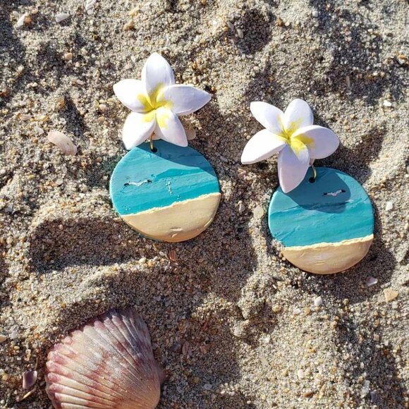 Handmade Plumeria Beach View Earrings - Picture 4 of 6
